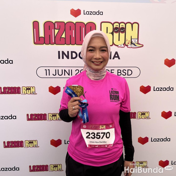 <p>Chief Marketing Officer Lazada Indonesia, Intan Ayu Kartika, mengatakan Lazada Run 2023 dibagi menjadi 5K, 10K, dan 21K. Semuanya terbuka untuk umum dan masyarakat. (Foto: Tim HaiBunda/Triya Nisya)</p>