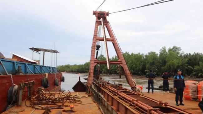 KKP Hentikan Sementara Pengerukan Muara Sungai Tulang Bawang