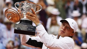 FOTO: Juara French Open 2023, Iga Swiatek Jadi Ratu Tanah Liat Baru