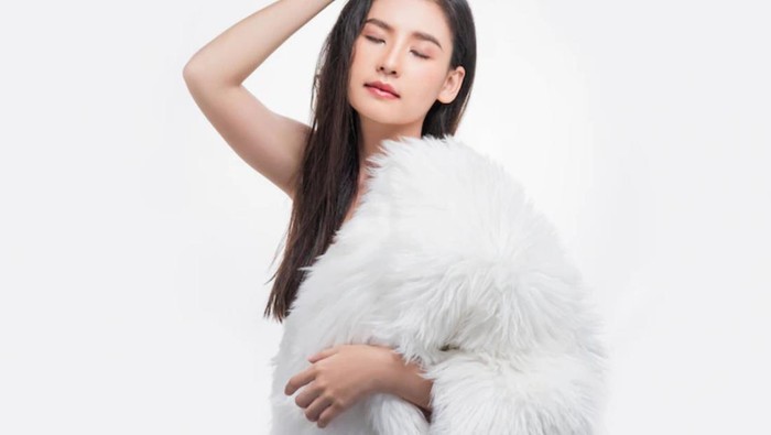 Mudah Dilakukan, Ini 5 Cara Mengatasi Rambut Mengembang Tanpa Pergi ke Salon