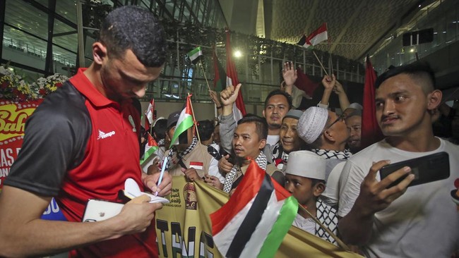 FOTO: Timnas Palestina Disambut Hangat di Indonesia