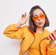6 Zodiak Ini Cocok Jadi Artis karena Punya Segudang Bakat Memukau