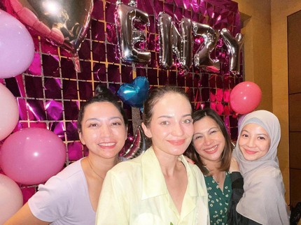 Terpopuler: Pesta Perpisahan untuk Enzy Storia Sebelum Ikut Suami Diplomat ke AS