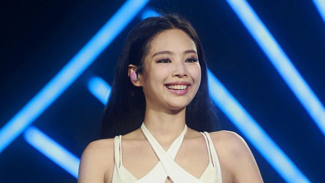 YG Entertainment buka suara soal kondisi kesehatan Jennie BLACKPINK terkait tinggalkan panggung di tengah konser Born Pink di Melbourne.