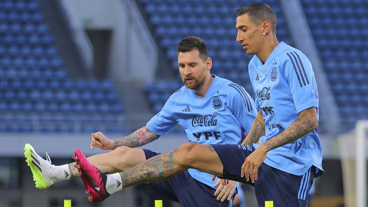 FOTO: Gocekan Messi Sebelum Argentina Lawan Australia