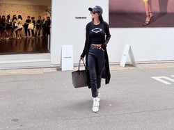 Ngaku Dibelikan Tas oleh Raffi Ahmad, 7 Potret Nita Gunawan Tenteng Tas Mewah