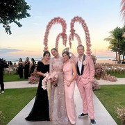 Geng AADC Hits Banget! Intip Gaya Artis di Pernikahan Adinia Wirasti dan Michael Wahr