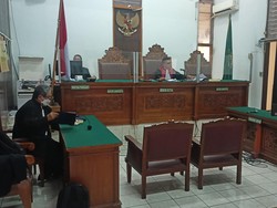 KPK Absen, Sidang Praperadilan Sekretaris MA Hasbi Hasan Ditunda