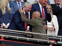Guardiola Dapat Pesan Menyentuh dari Sir Alex