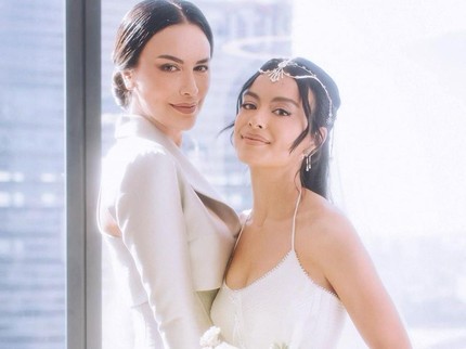 7 Potret Sophia Latjuba dan Sang Putri Eva Celia yang Sudah Seperti Sahabat