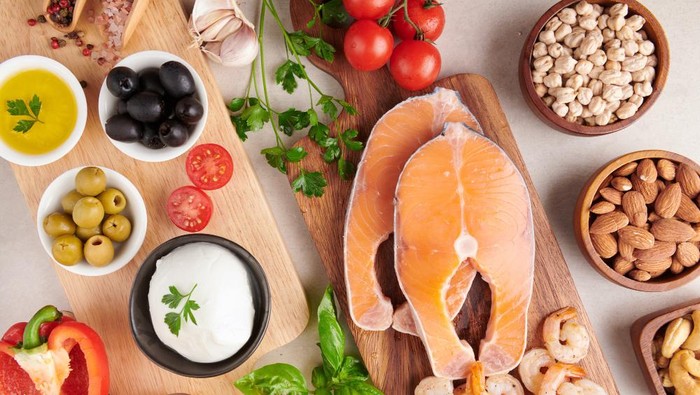 Benarkah Terlalu Banyak Konsumsi Protein Berbahaya Bagi Tulang dan Ginjal? Ini Jawabannya