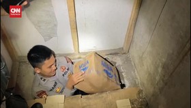 VIDEO: Gerebeg Warung, Polisi Temukan Bunker Penyimpanan Miras Ilegal