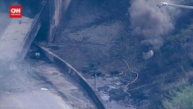VIDEO: Penampakan Jalan Layang Philadelphia Ambruk usai Truk Terbakar