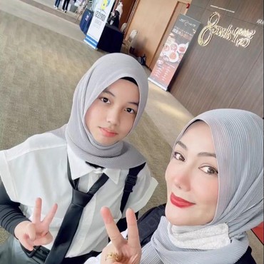 7 Potret Aleesya Anak Engku Emran Eks Laudya Cynthia Bella Sudah Remaja