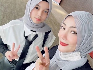 7 Potret Aleesya Anak Engku Emran Eks Laudya Cynthia Bella Sudah Remaja