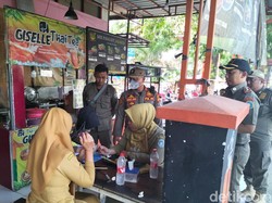 11 ASN Lamongan Terciduk Satpol PP Saat Ngopi dan Belanja di Jam Kerja