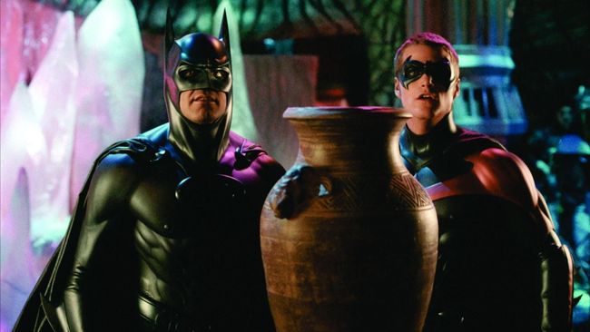 Jadwal Bioskop Trans TV hari ini (13 Juni) Batman & Robin. Berikut sinopsis Batman & Robin dibintangi George Clooney dan Chris O'Donnell.