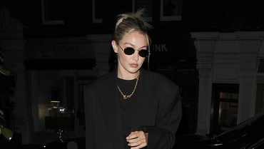img-title Isu Pacaran, Gigi Hadid dan Bradley Cooper Disebut Punya Banyak Kesamaan