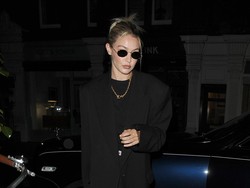 Bawa Ganja Saat Liburan, Gigi Hadid Ditahan