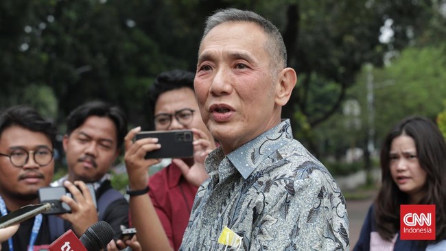 Direktur Utama PT Citra Karya Jabar Tol Jusuf Hamka hadir langsung saat Presiden Joko Widodo (Jokowi) meresmikan Tol Cileunyi-Sumedang-Dawuan (Cisumdawu).