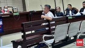 Ketua DPRD Jatim Dicecar soal Catatan Bagi Uang Miliaran Kasus Sahat