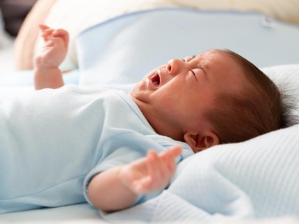 Kolik Infantil pada Bayi Baru Lahir: Penyebab, Tanda & Cara Mengatasi di Rumah