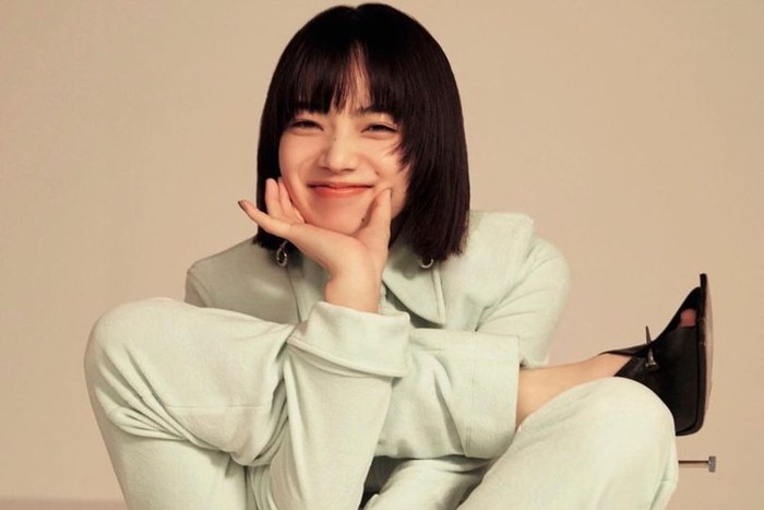 Nana Komatsu merupakan seorang aktris sekaligus model populer asal Jepang, yang lahir dan tumbuh besar di Tokyo, pada 16 Februari 1996./ foto: instagram.com/konichan7