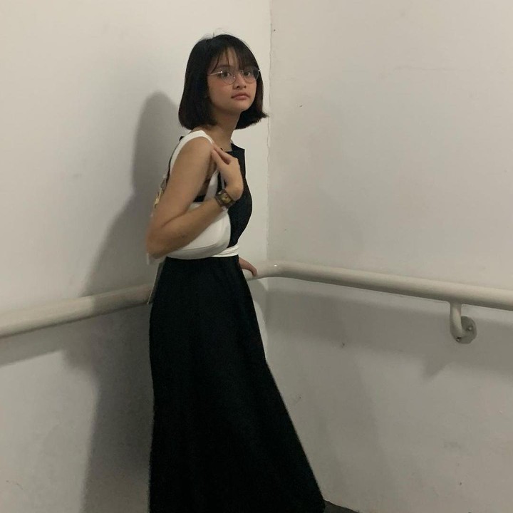 <p>"Seperti gadis-gadis Korea, ikut model," ungkap seorang netizen. "Masya Allah Khadeeja cantik banget, sehat selalu ya anak baik," ungkap netizen lainnya. (Foto: Instagram: @khadeejaisha)</p>