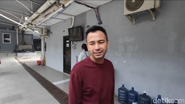 img-title Syahnaz Diduga Selingkuh dengan Suami Orang, Instagram Raffi Ahmad Digeruduk