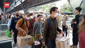 VIDEO: PT KAI: Penumpang Kereta Boleh Tak Gunakan Masker