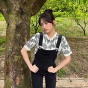 Nggak Cuma Denim, Ini 7 Inspirasi Overall Jumpsuit ala Selebriti Korea