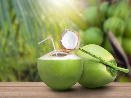 7 Waktu Terbaik Minum Air Kelapa yang Jarang Diketahui, Banyak Manfaatnya Bun