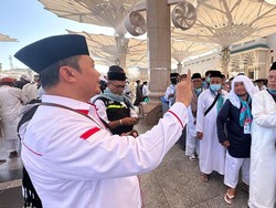 100 Ribu Jemaah Haji Gelombang 1 Masuk Raudhah dan Ziarah ke Makam Rasulullah