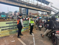 Warga Ngeluh Macet 1 Jam dari Otista ke Kampung Melayu Gegara Proyek Galian