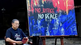 SBY Pamer Lukisan 'No Justice, No Peace'
