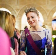 Gaya Putri Elisabeth Calon Ratu Belgia, dari Penobatan Raja Charles III hingga Pernikahan Pangeran Yordania