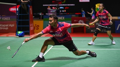 Rehan Naufal Kusharjanto/Lisa Ayu Kusumawati lolos ke babak perempat final French Open 2023 usai menyingkirkan Mathias Thyrri/Amalie Magelund.