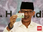 Sandiaga ke Jokowi di PRJ: Saya Harus Lebih Sering Gunakan Batik Hijau