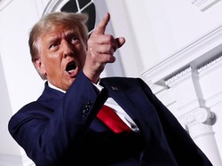 Donald Trump Serahkan Diri ke Penjara Georgia, Langsung Ditahan!