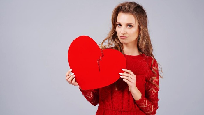 6 Zodiak Ini Dikenal Sangat Profesional, Tetap Fokus Bekerja Walau Habis Putus Cinta! Ada Kamu?