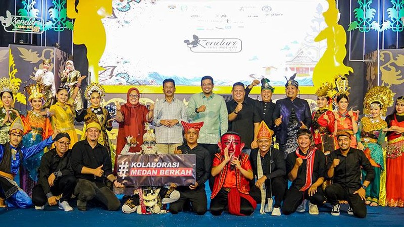 Tarian Multietnis Kota Medan yang dibawakan oleh penari Dinas Pariwisata Kota Medan