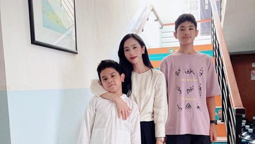 img-title Pergi ke India, Anak Bunga Zainal Resmi Masuk Agama Sikh
