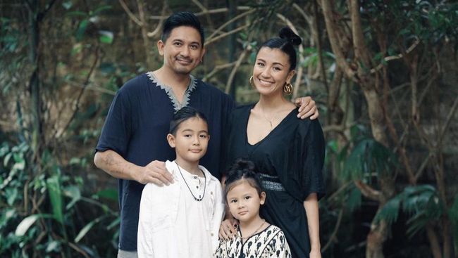 Curhat Sharena Mulai Alami Perimenopause, Beruntung Ada Ryan Delon yang Mendampingi