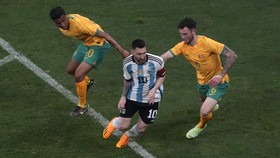 Top 3 Sports: Argentina Sikat Australia, Alasan Scaloni Tak Bawa Messi