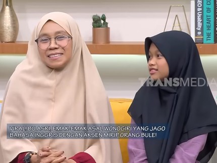 Viral Bunda Jago Bahasa Inggris Ngobrol dengan Anak di Sawah, Dikira Petani Ternyata...