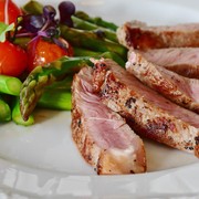 Ingin Masak Steak Buat Iduladha? Hindari 7 Kesalahan Ini Agar Daging Empuk dan Tidak Hambar