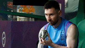 Messi ke Pantai Saat Timnas Argentina Bersiap Lawan Indonesia