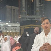 Rayakan Idul Adha Di Tanah Suci, 4 Artis Naik Haji Tahun Ini