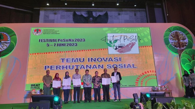 Pertamina bekerja sama dengan KLHK untuk mendukung inovasi sosial dan lingkungan dalam pengelolaan dan pendampingan perhutanan sosial.