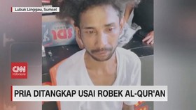 VIDEO: Pria Ditangkap Usai Robek Al-Qur'an